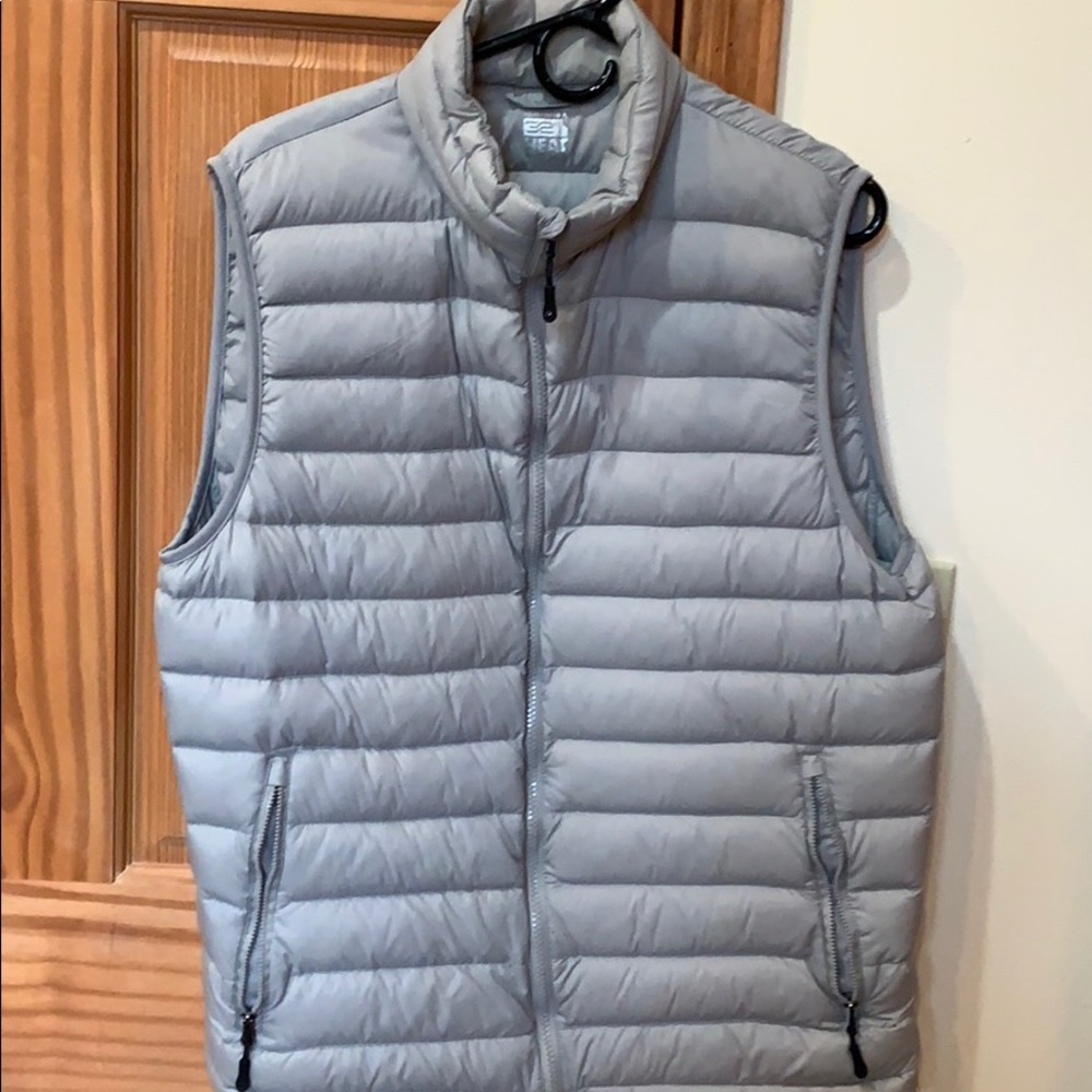 Insulated Durable Vest.  Size: Large